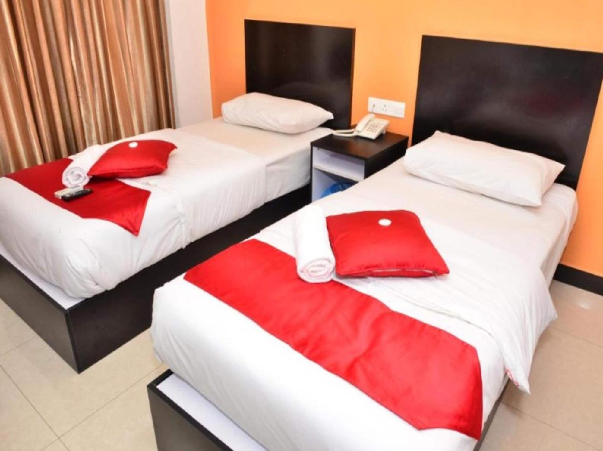 Oyo 91087 Hotel Dspark Port กลัง ภายนอก รูปภาพ