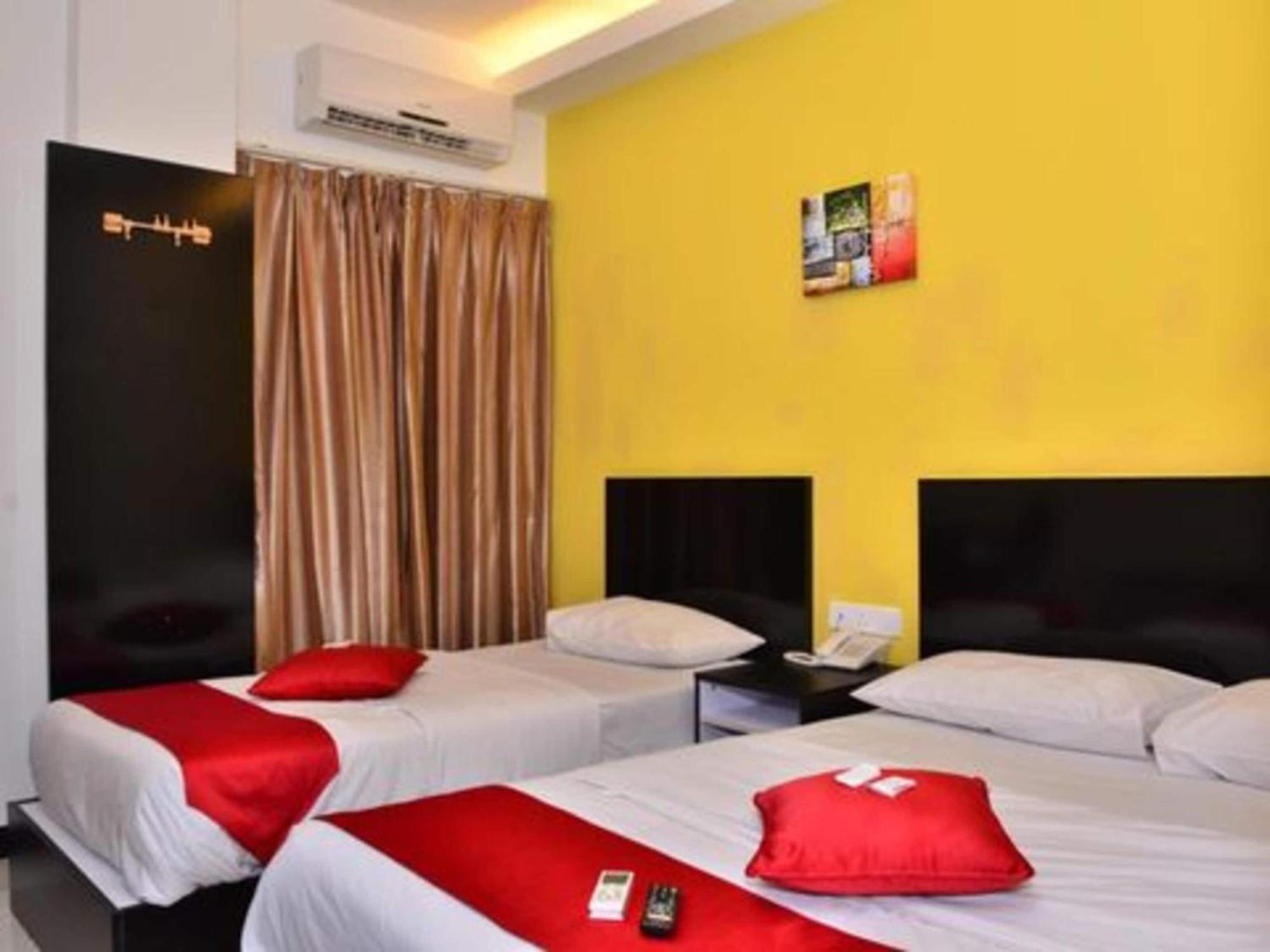 Oyo 91087 Hotel Dspark Port กลัง ภายนอก รูปภาพ