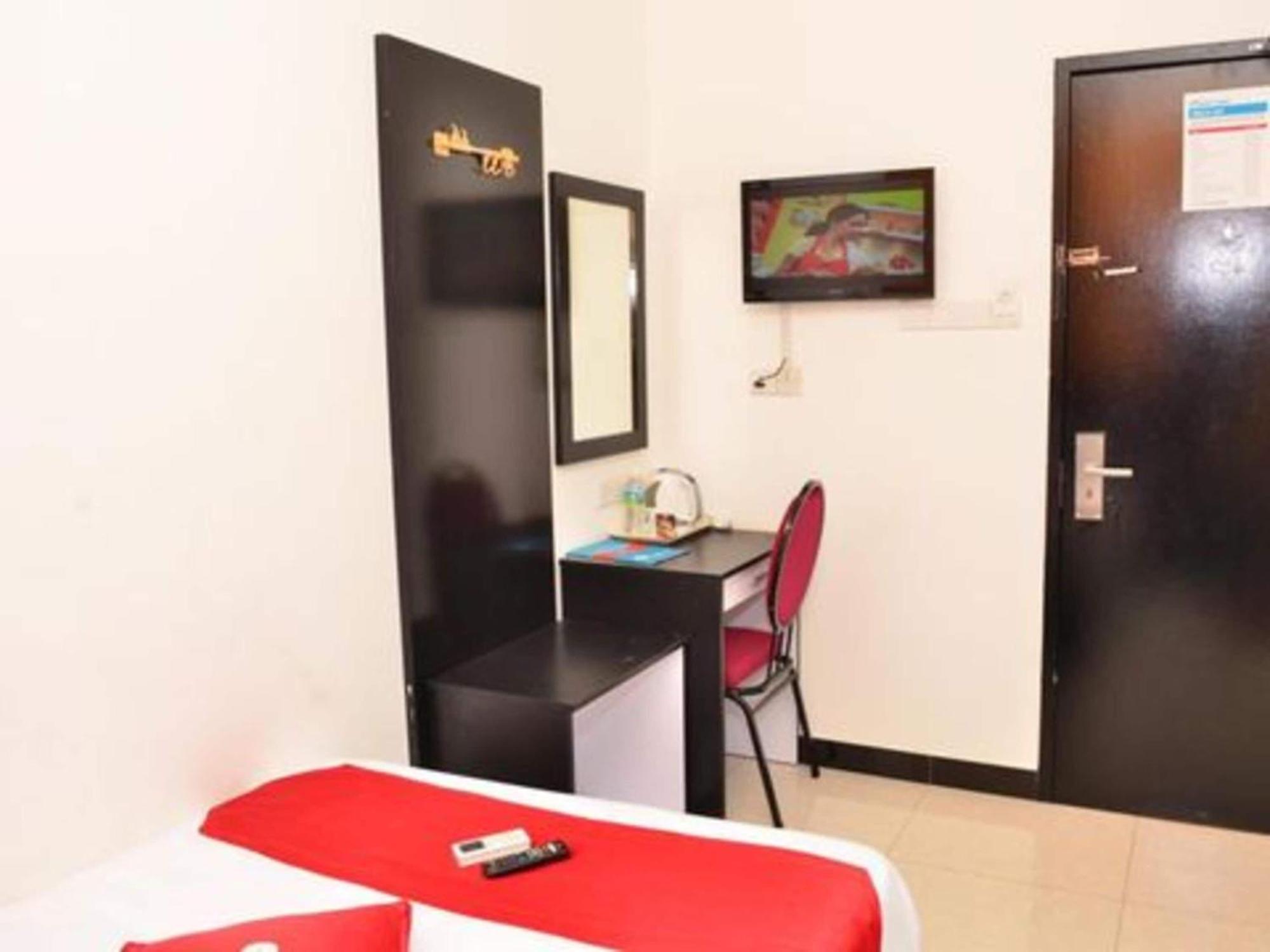 Oyo 91087 Hotel Dspark Port กลัง ภายนอก รูปภาพ