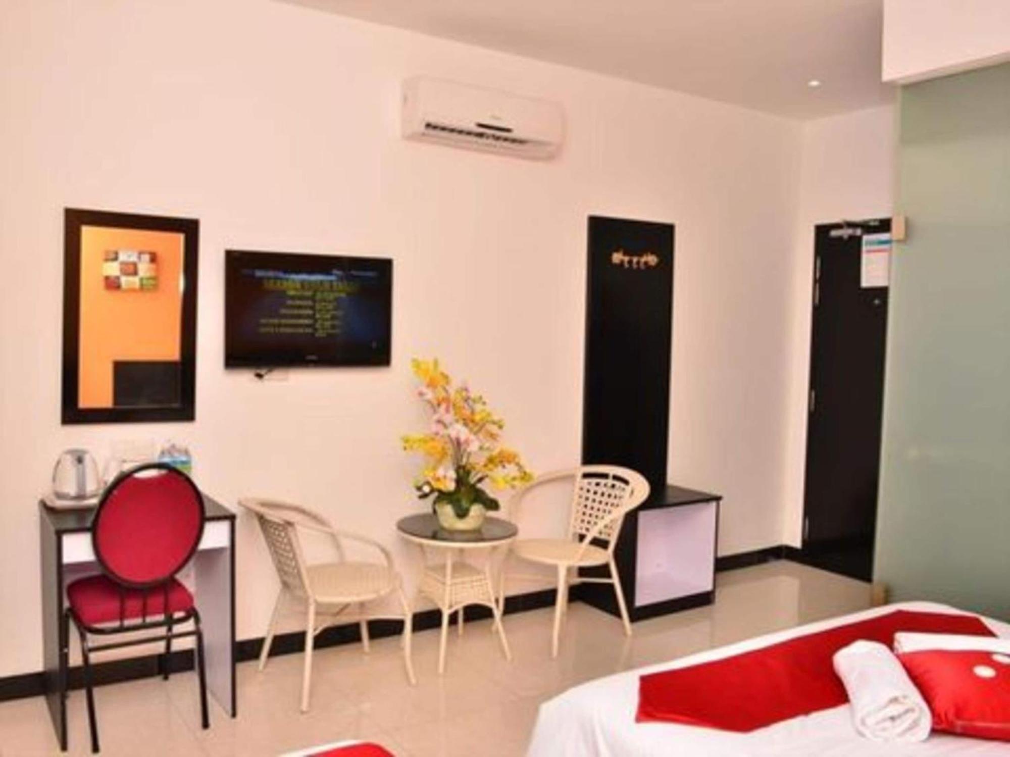 Oyo 91087 Hotel Dspark Port กลัง ภายนอก รูปภาพ
